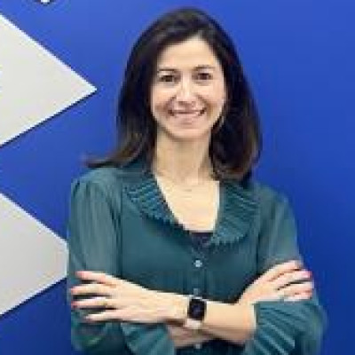 Paula Alves Correa de Queiroz Prado