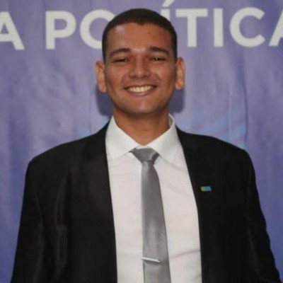 Cesar Weigly Tarabossi Reis