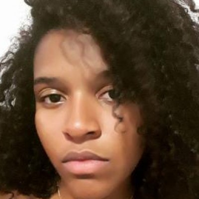 Julia Angel Santos de Souza