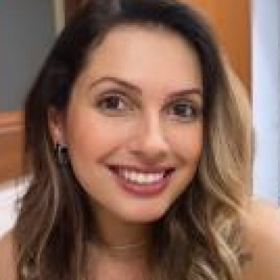 Caroline de Quadros Evangelho