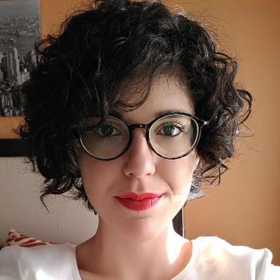 Eloisa Souza Esperidiao de Oliveira