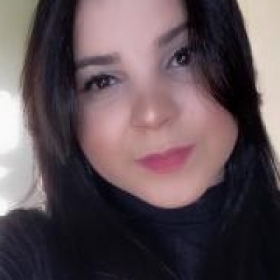 Camila Queiroz Brito