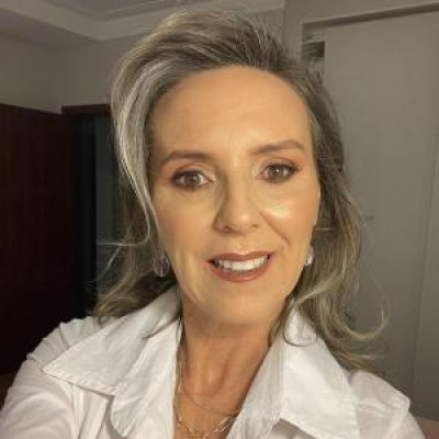 Vânia de Fátima Flores Paiva