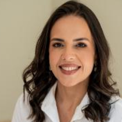 Sabrina Zanela Leitão Alves