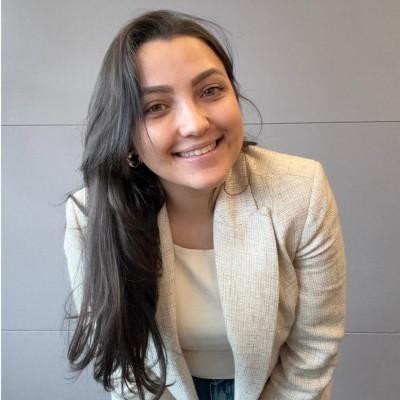 Cassia Ferreira Medeiros