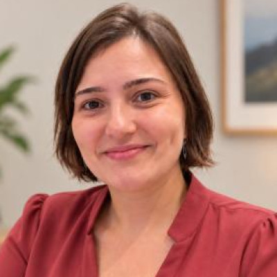 Naira Gomes dos Santos