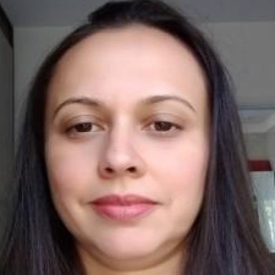 Liliane Oliveira Castro